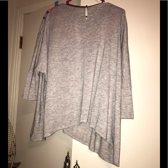 Blouse - Picture 2 of 2